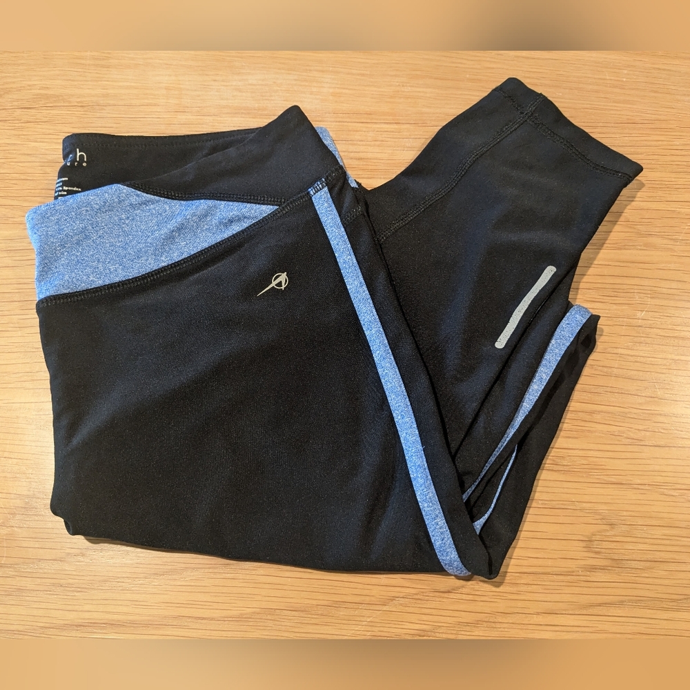 Tech Couture Heather Blue and Black Work Out Leggings in Medium